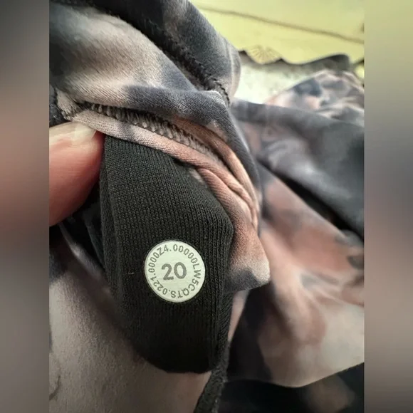 Lululemon Align Pant 25" *Diamond Dye
Diamond Dye Graphite Grey Pink Pastel - Picture 6 of 10